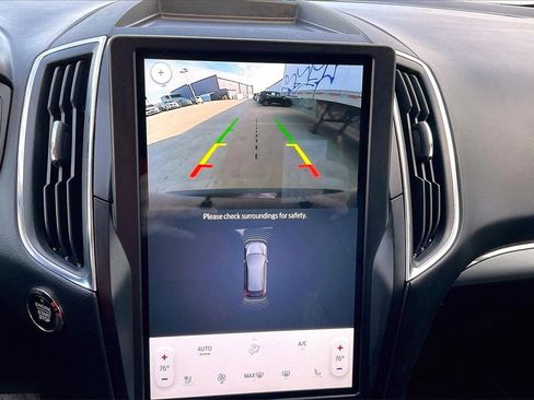 Used 2024 Ford Edge Titanium image 21