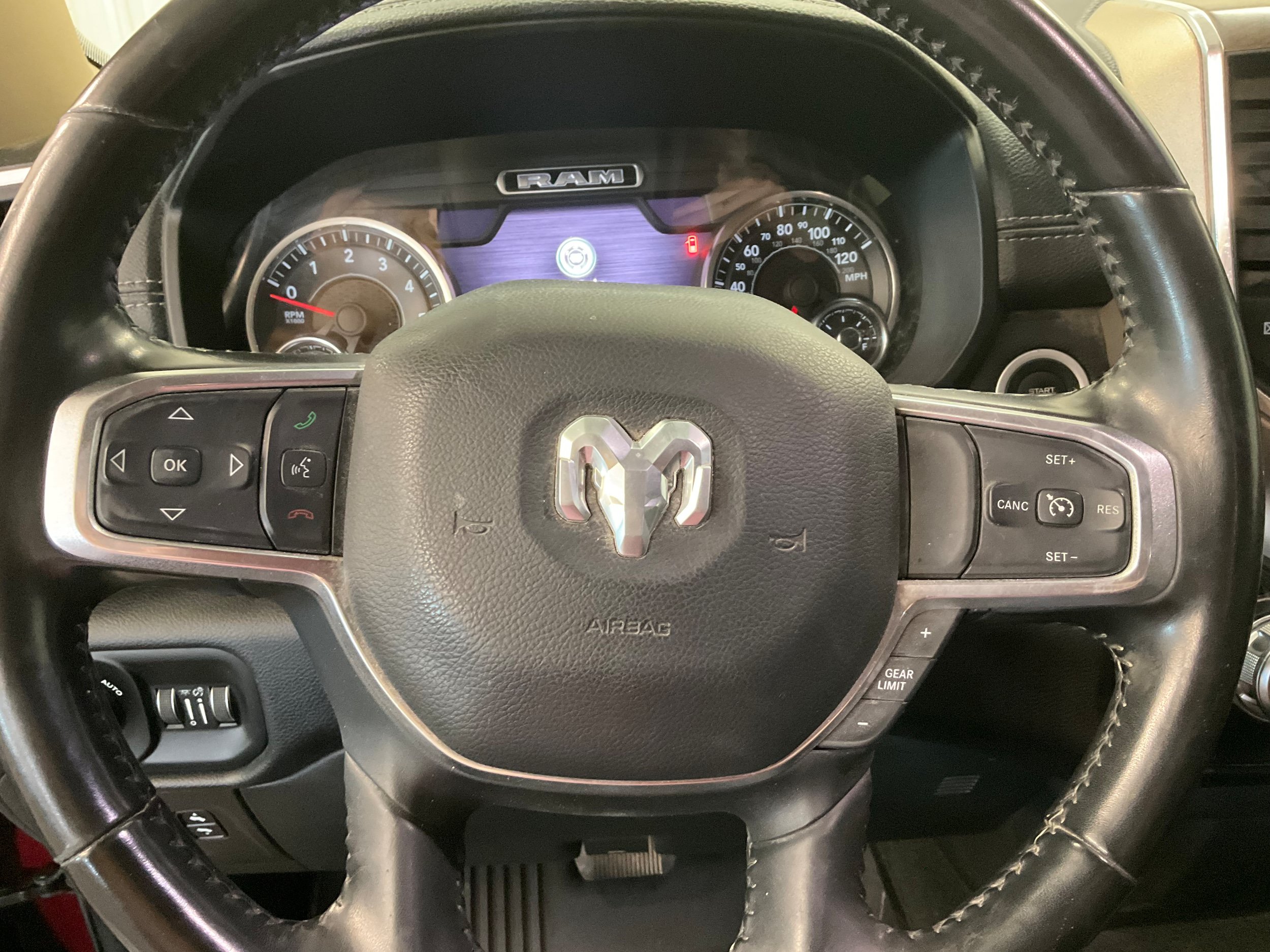 Used 2021 RAM 1500 Laramie AWD/4WD image 14