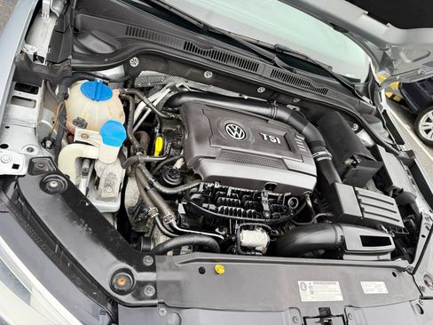 Used 2014 Volkswagen Jetta SE FWD image 34