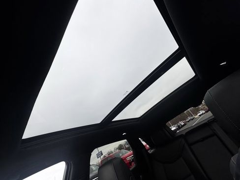 Used 2025 Cadillac XT5 Premium Luxury image 21