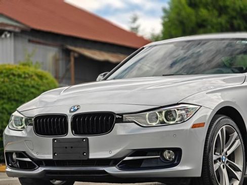 Used 2013 BMW 328i xDrive Sedan AWD/4WD image 23