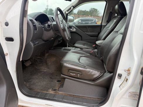 Used 2017 Nissan Frontier PRO-4X w/ Pro-4x Luxury Package image 19