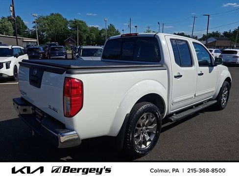 Used 2016 Nissan Frontier SL AWD/4WD image 5