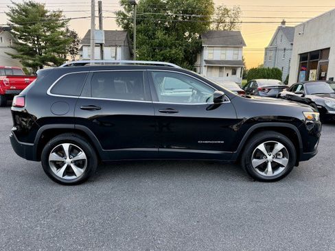 Used 2021 Jeep Cherokee Limited AWD/4WD image 6