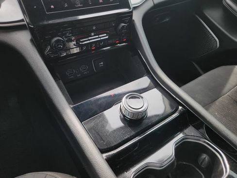 Used 2021 Jeep Grand Cherokee L Laredo w/ Luxury Tech Group I RWD image 18