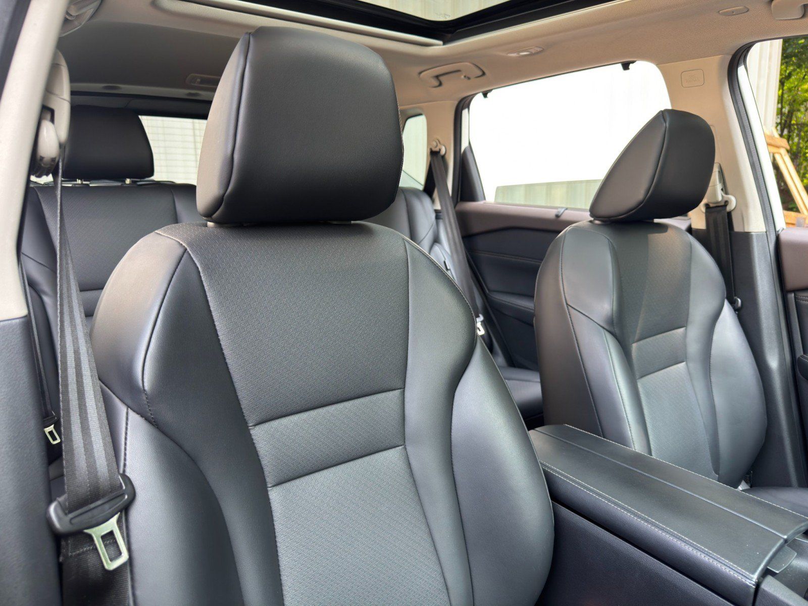 Used 2023 Nissan Rogue SV w/ SV Premium B Package FWD image 32