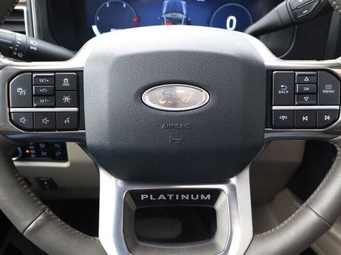 Used 2025 Ford F450 Platinum w/ Platinum Plus Package image 18