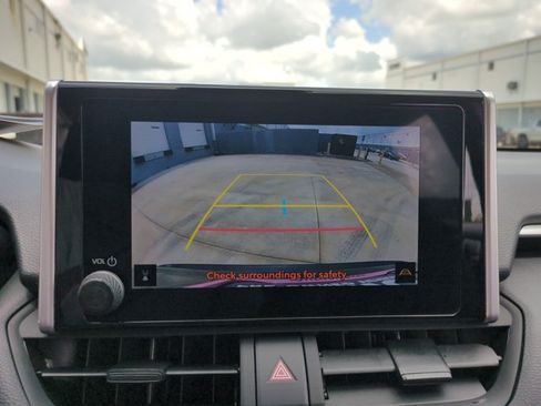 Used 2023 Toyota RAV4 LE FWD image 13