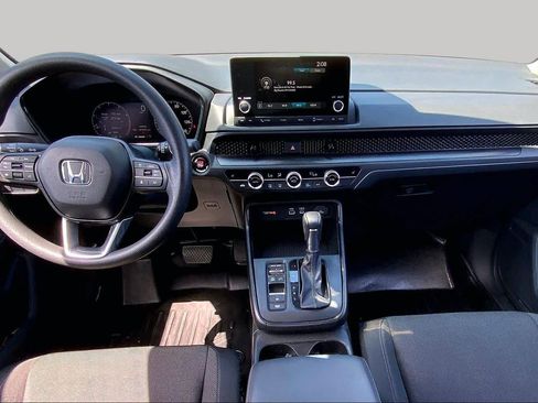 Used 2025 Honda CR-V EX image 16