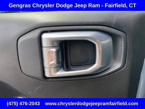 Used 2024 Jeep Wrangler Unlimited w/ Convenience Group AWD/4WD image 34