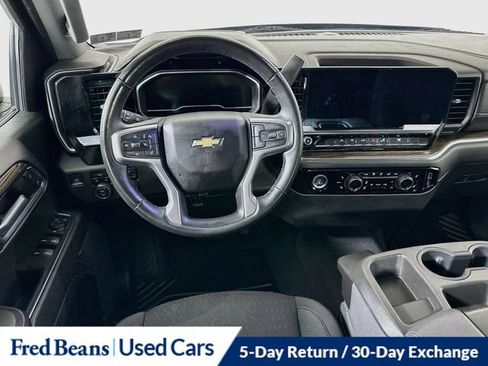 Used 2023 Chevrolet Silverado 1500 LT AWD/4WD image 29