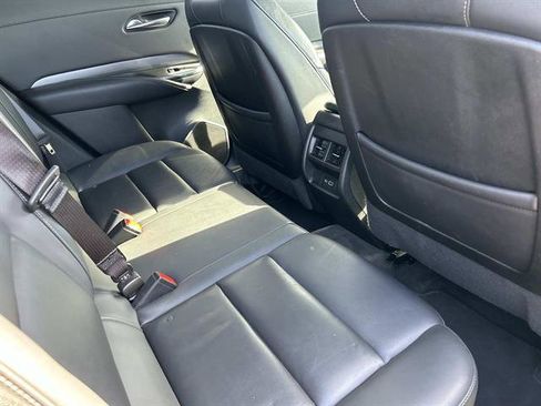 Used 2024 Cadillac XT4 Premium Luxury image 14