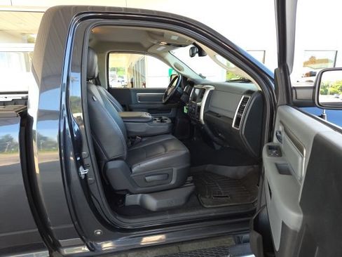 Used 2015 RAM 1500 Classic SLT w/ Luxury Group AWD/4WD image 34
