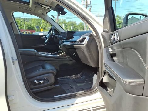 Used 2025 BMW X7 xDrive40i AWD/4WD image 13
