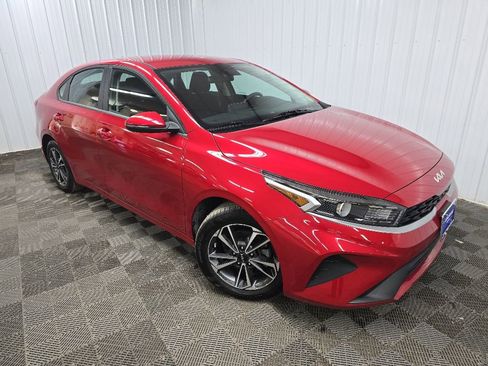 Used 2023 Kia Forte LXS w/ LXS Technology Package FWD image 7