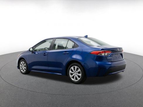 Used 2025 Toyota Corolla LE FWD image 7