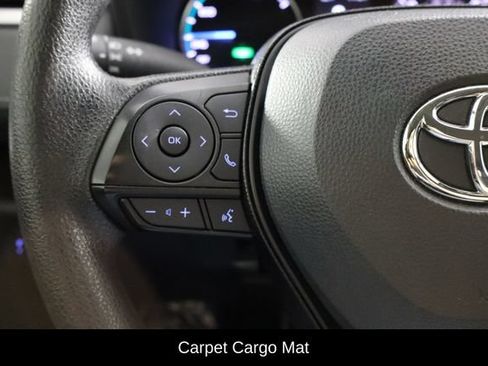 Used 2021 Toyota RAV4 LE w/ Carpet Mat Package (TMS) AWD/4WD image 8