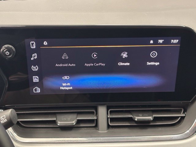 Used 2025 Chevrolet Trax LT w/ Sunroof Package FWD image 26