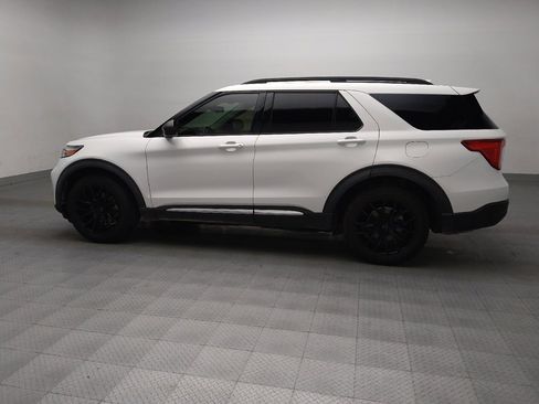Used 2020 Ford Explorer XLT w/ Equipment Group 202A RWD image 3