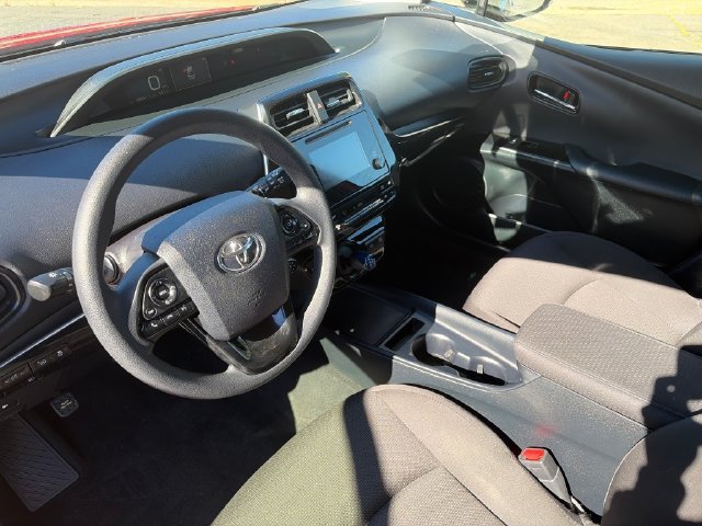 Used 2019 Toyota Prius LE AWD/4WD image 23