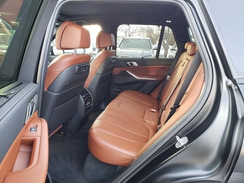 Used 2021 BMW X5 M50i w/ Executive Package image 11