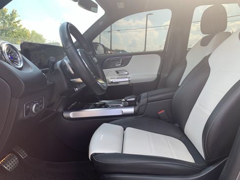 Used 2023 Mercedes-Benz GLB 250 image 16
