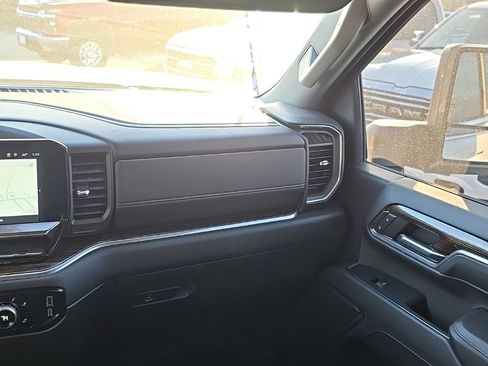 Used 2024 GMC Sierra 3500 SLE w/ SLE Value Package image 16