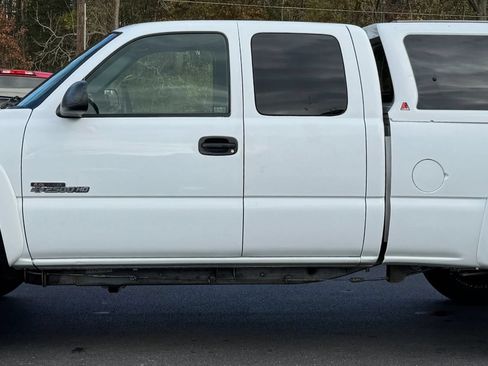 Used 2005 Chevrolet Silverado 2500 LS RWD image 4