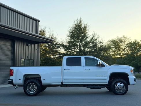 Used 2017 GMC Sierra 3500 Denali w/ Duramax Plus Package AWD/4WD image 2