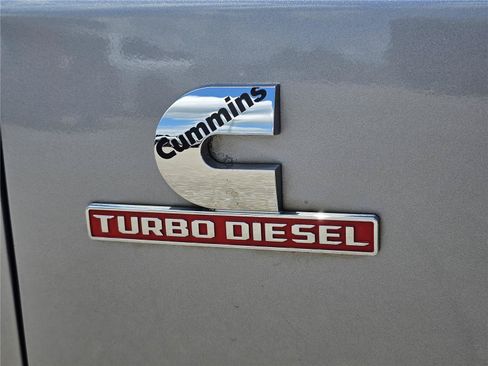 Used 2021 RAM 3500 Tradesman w/ Chrome Appearance Group AWD/4WD image 8