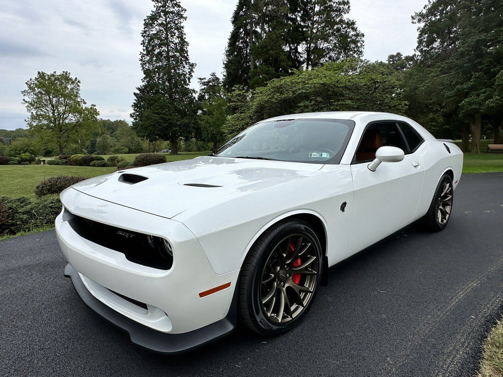 Used 2015 Dodge Challenger SRT Hellcat RWD image 4