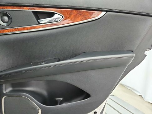 Used 2019 Lincoln Nautilus Reserve AWD/4WD image 33