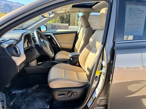 Used 2014 Toyota RAV4 Limited w/ Technology Package image 11