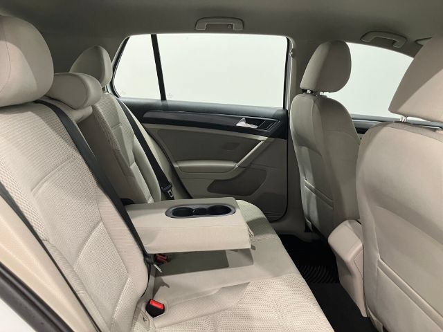 Used 2018 Volkswagen Golf S FWD image 42