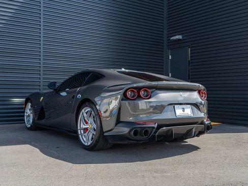 Used 2019 Ferrari 812 Superfast RWD image 3