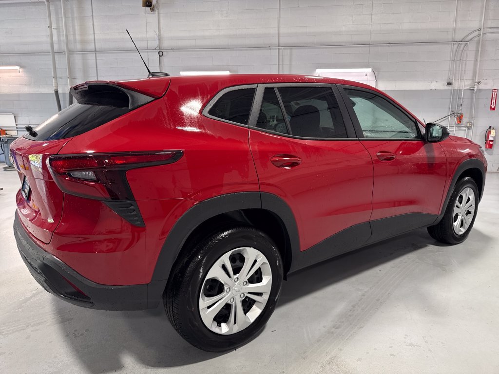 New 2026 Chevrolet Trax LS w/ Driver Confidence Package FWD image 40