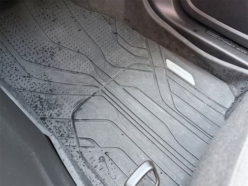 Used 2019 Chevrolet Equinox LT w/ Sun & Navigation Package image 29