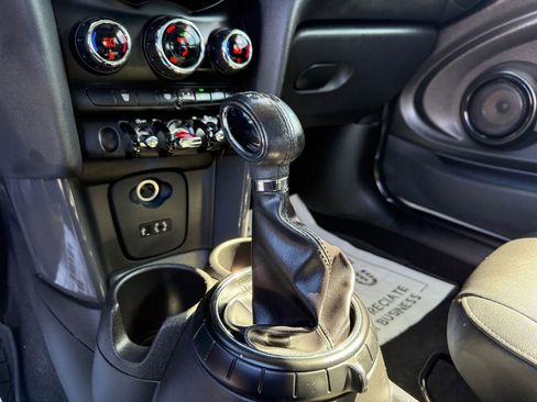 Used 2015 MINI Cooper 2-Door Hardtop image 19