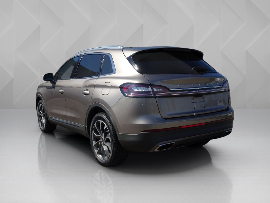 Used 2021 Lincoln Nautilus Reserve AWD/4WD image 3