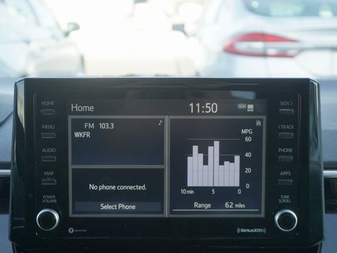 Used 2022 Toyota Corolla LE image 9