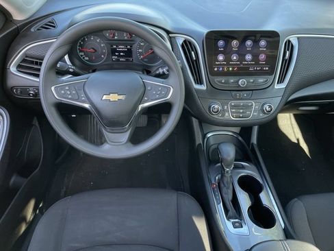 Used 2023 Chevrolet Malibu LT FWD image 11