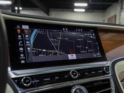Used 2021 Bentley Flying Spur W12 AWD/4WD image 38