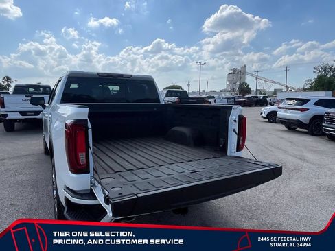 Used 2023 GMC Sierra 1500 Denali w/ Denali Reserve Package AWD/4WD image 16