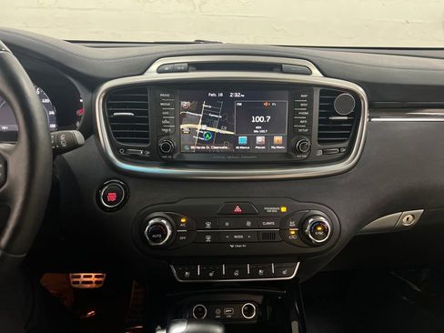Used 2016 Kia Sorento SX image 21