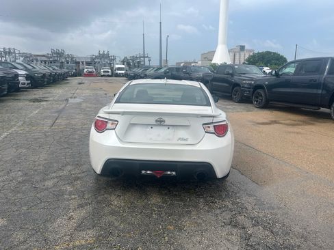 Used 2015 Scion FR-S RWD image 7