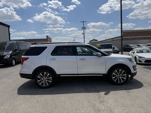 Used 2016 Ford Explorer Platinum AWD/4WD image 5