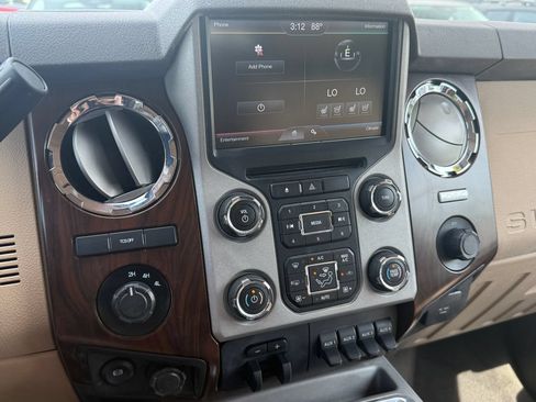 Used 2015 Ford F350 Lariat w/ Lariat Interior Package AWD/4WD image 29