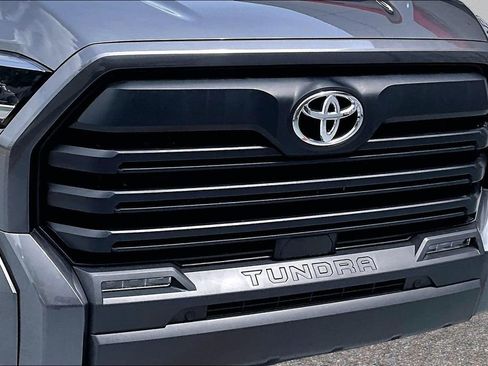 Used 2023 Toyota Tundra SR5 w/ SR5 Convenience Package AWD/4WD image 32