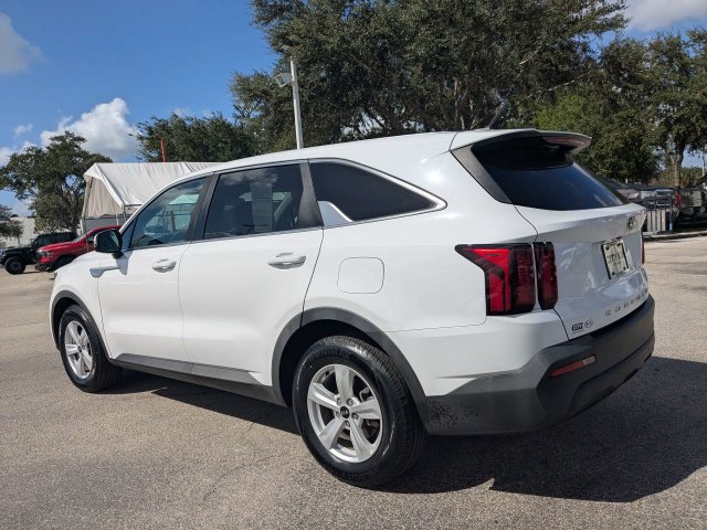 Certified 2021 Kia Sorento LX FWD image 5