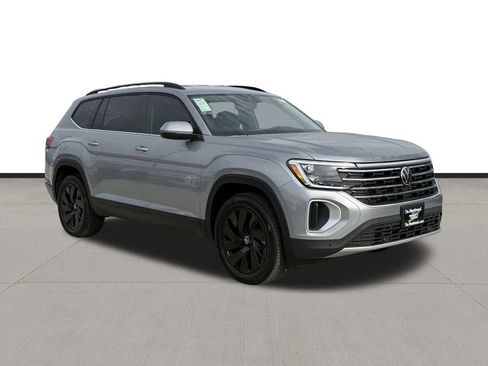 New 2026 Volkswagen Atlas SE image 3